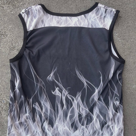 Fly Emirates Tank - Picture 6 of 6